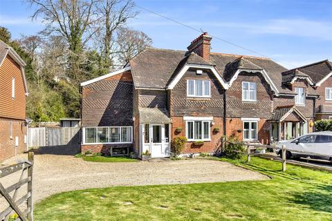 3 bedroom semi-detached house for sale, Old London Road, TN14