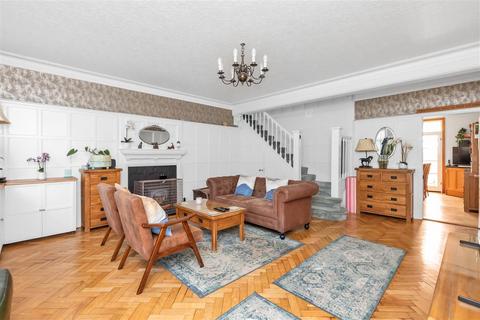 5 bedroom semi-detached house for sale, Bromley Common, BR2