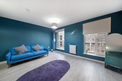 3 bedroom flat for sale, Shipbuilding Way, London, E13