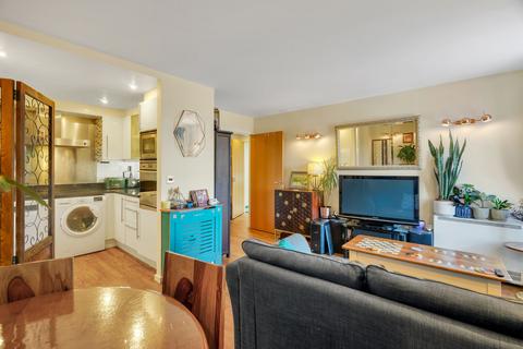 1 bedroom flat for sale, The Grainstore, Royal Docks, E16