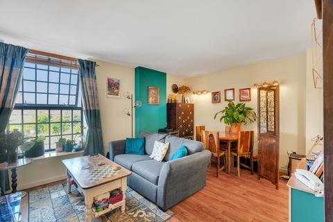 1 bedroom flat for sale, The Grainstore, Royal Docks, E16
