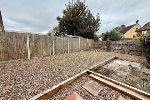2 bedroom house for sale, Caister Road, Great Yarmouth