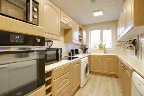 4 bedroom semi-detached house for sale, WINDSOR ROAD, PORTCHESTER