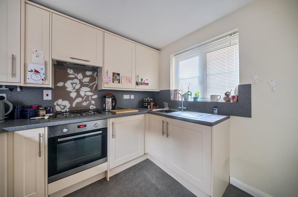 1383293-7-692456d...