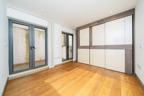 undefined, Stile Hall Parade, London W4