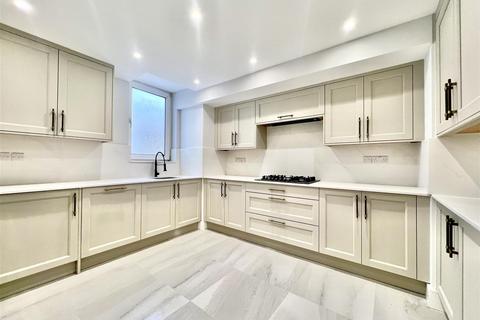 undefined, Wheatlands, Heston TW5