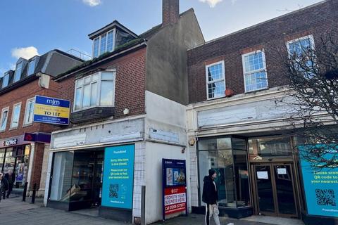 Retail property (high street) to rent, 116-118 High St Hornchurch RM12 4UT
