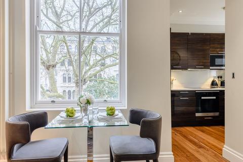 1 bedroom flat to rent, Kensington Gardens Square, London W2