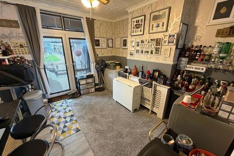 3 bedroom terraced house for sale, St. Ives Road, Leicester