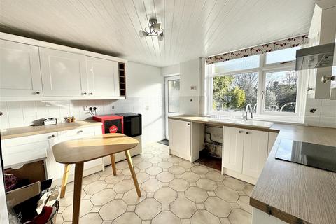 undefined, Allt-Yr-Yn View, Newport