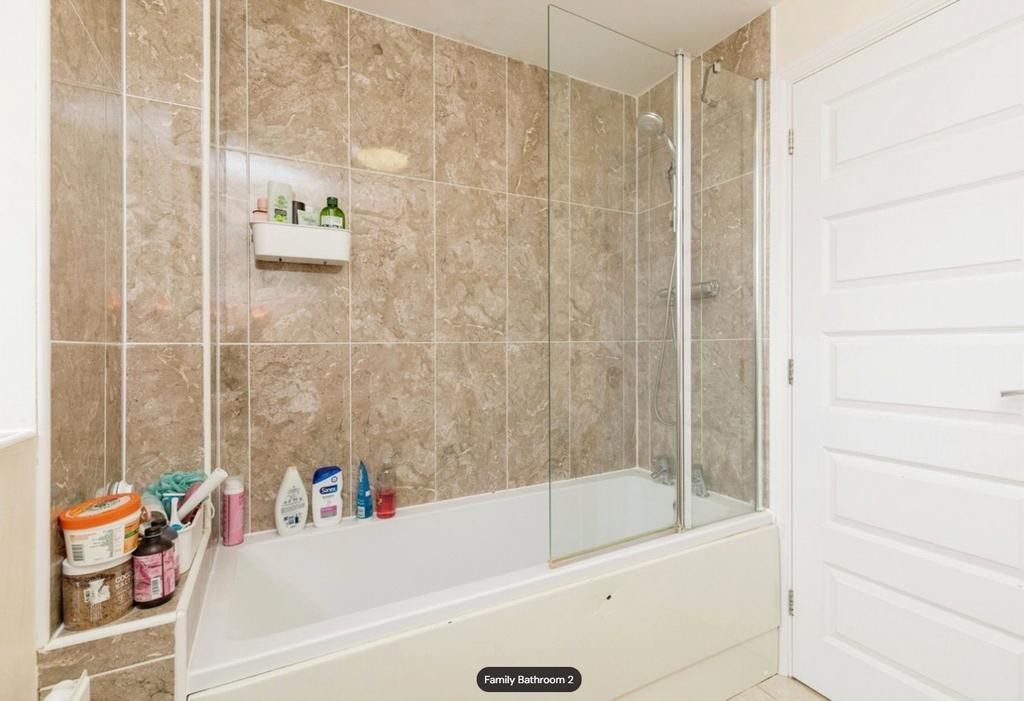 Main Bathroom 2