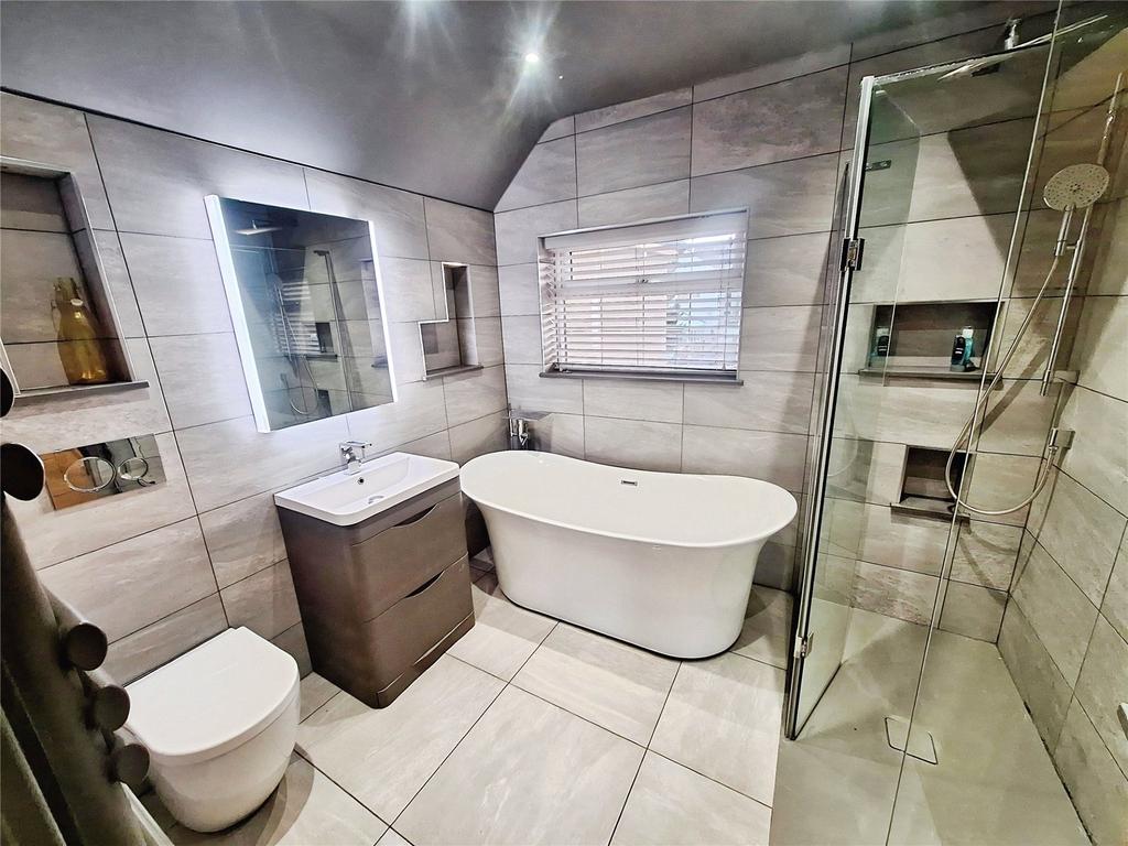 Bathroom/Shower