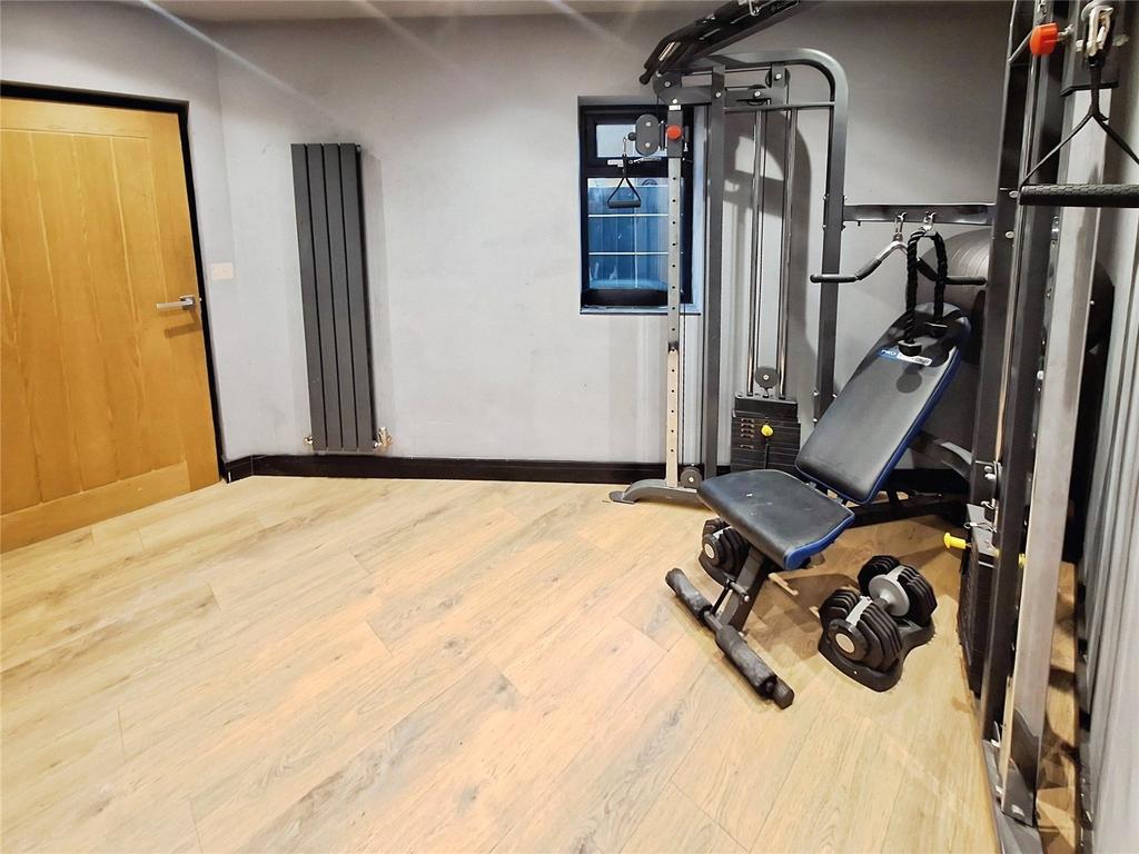 Entrance/Gym
