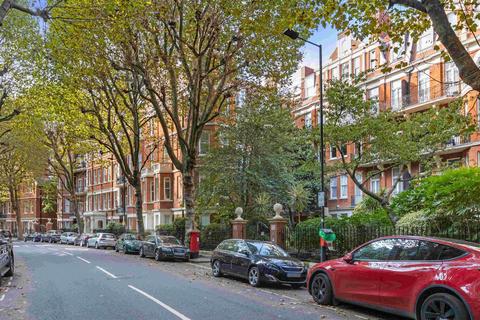 3 bedroom flat for sale, Fitzgeorge Avenue, London, W14