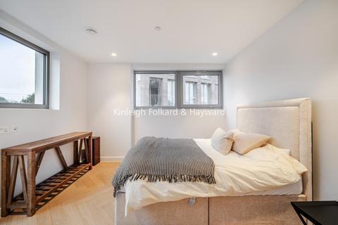 undefined, Maple Path, London, E5