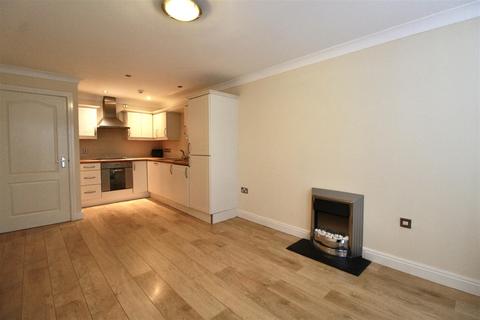 undefined, Charlton Mews, Hull