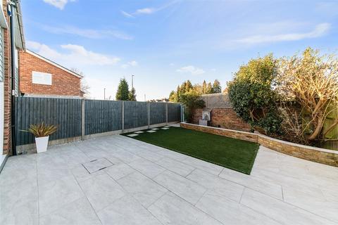 3 bedroom semi-detached house for sale, The Gables, Banstead