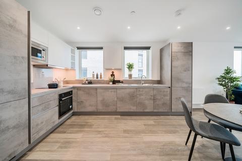 undefined, 4 Woodlands Avenue, Acton W3