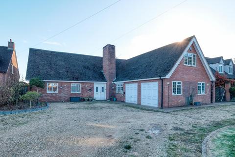 4 bedroom detached house for sale, Malthouse Lane, Earlswood, B94