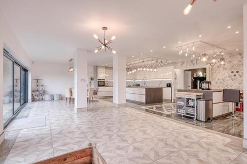 5 bedroom detached house for sale, Malthouse Lane, Earlswood, B94