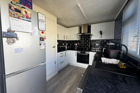 2 bedroom property for sale, Hill Farm Park, Pembroke Dock, Pembrokeshire, SA72
