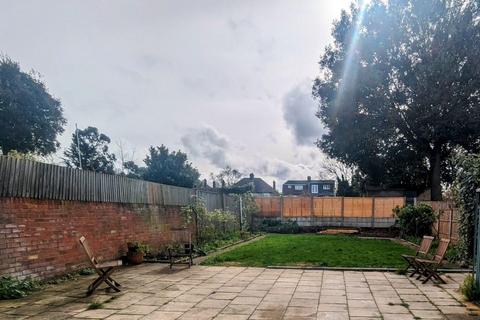 4 bedroom house to rent, Sunset Road, Herne Hill, London, SE5