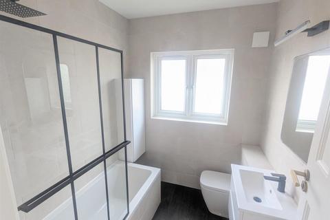 4 bedroom house to rent, Sunset Road, Herne Hill, London, SE5