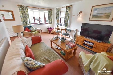 3 bedroom detached bungalow for sale, Whitehall Avenue, Pembroke
