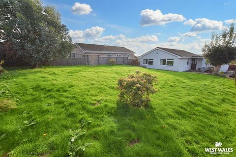 3 bedroom detached bungalow for sale, Whitehall Avenue, Pembroke