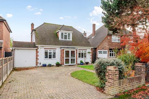 2 bedroom detached house for sale, Green Lane, Shepperton, TW17