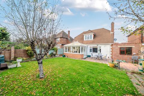 2 bedroom detached house for sale, Green Lane, Shepperton, TW17
