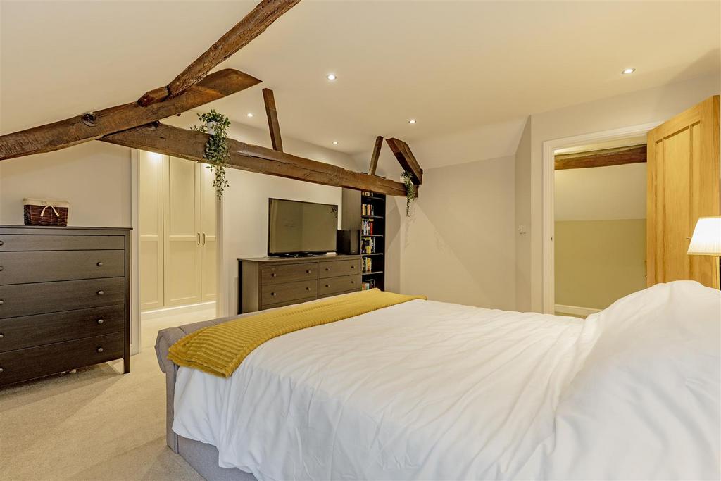 Bedroom 1-4.jpg