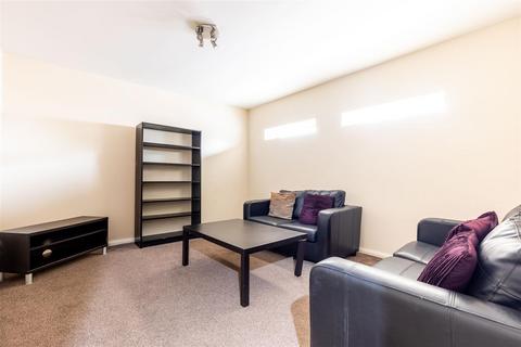 5 bedroom terraced house to rent, £95pppw - Chillingham Road, Heaton, NE6