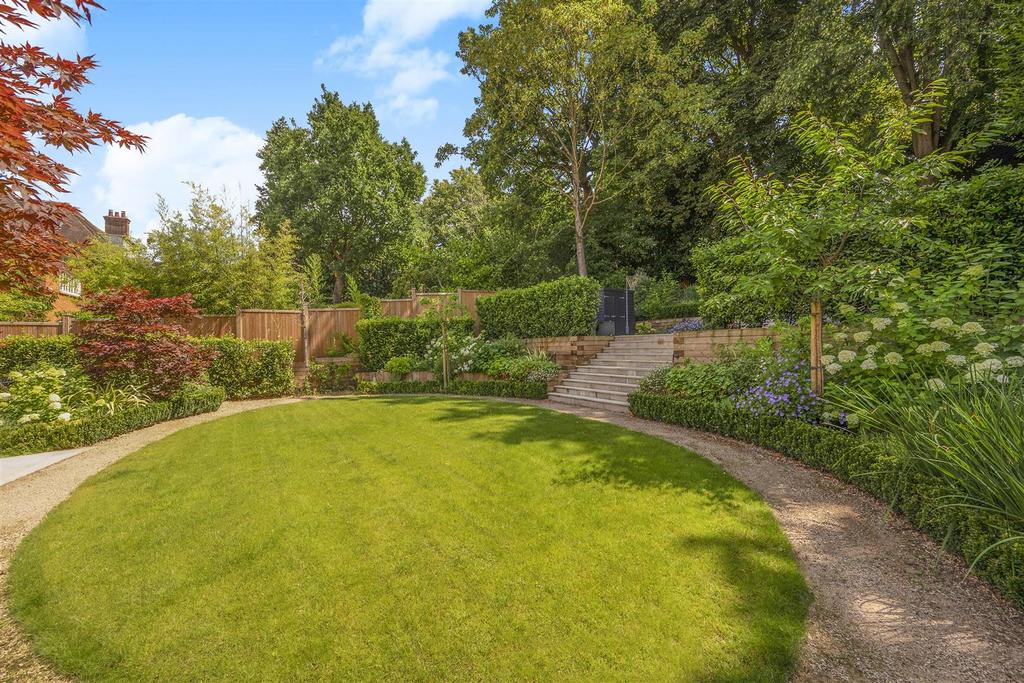 GARDEN2.jpg