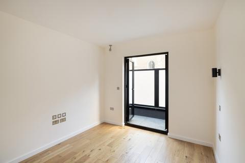 1 bedroom apartment for sale, Loha House, Burrows Mews, London SE1