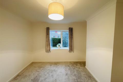 undefined, Dwyfor, Llanelli