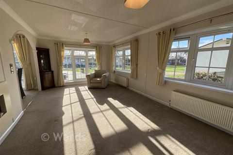 undefined, Maidstone Road, Paddock Wood, Kent