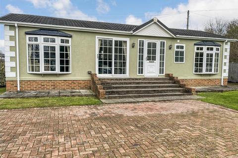 undefined, Maidstone Road, Paddock Wood, Kent