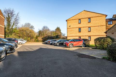 undefined, Lowestoft Drive, Slough, Berkshire