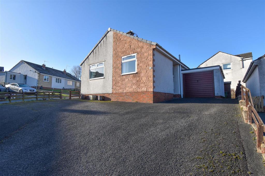44 Willow Close.jpg