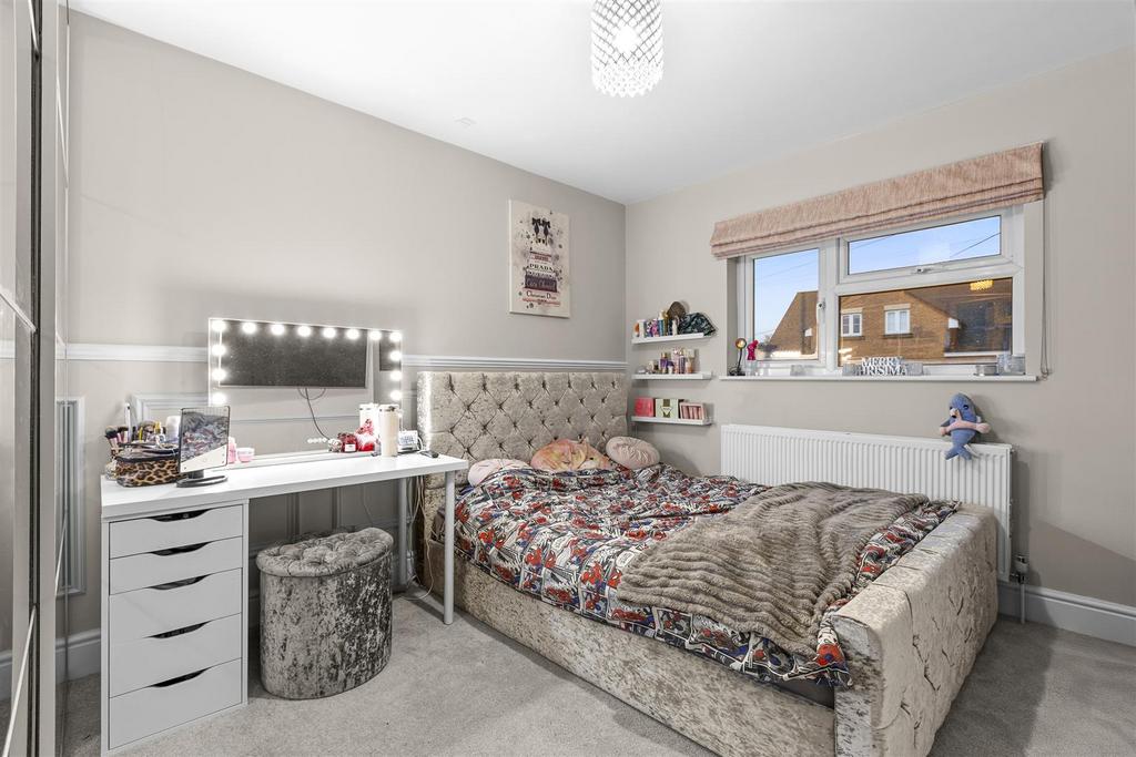40 Rosebery Ave, HP13 7 AL-12.jpg