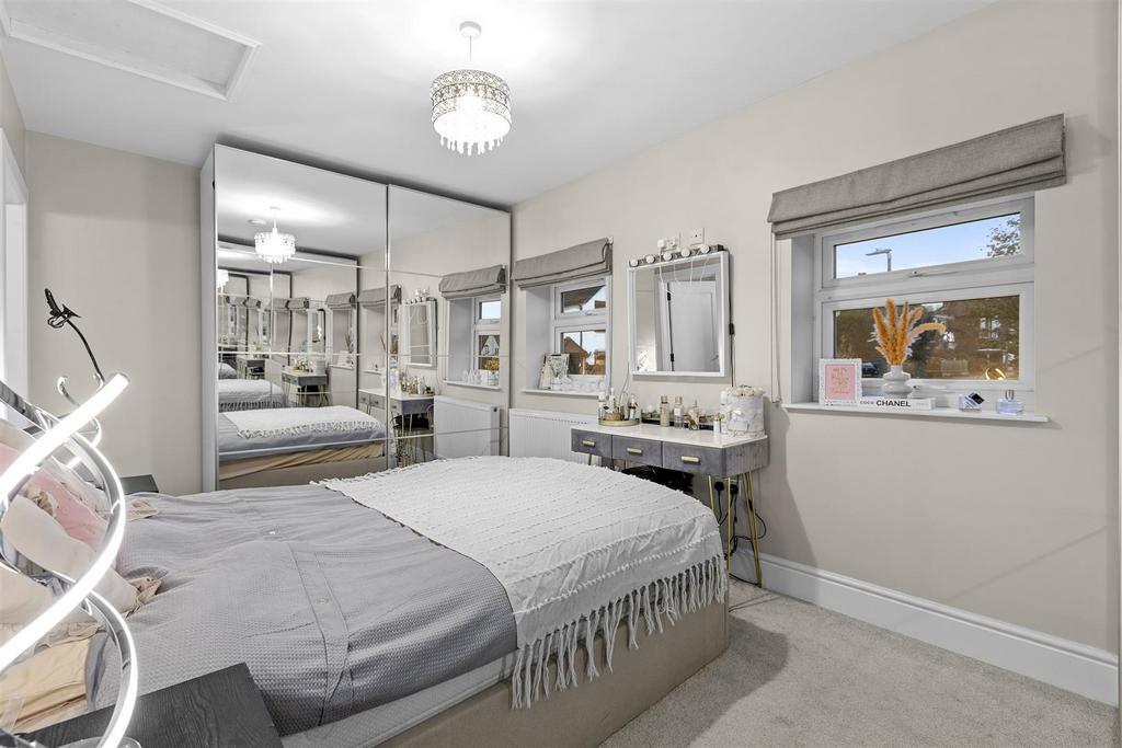40 Rosebery Ave, HP13 7 AL-14.jpg