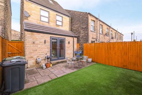2 bedroom detached house for sale, Baker Street, Huddersfield, HD3