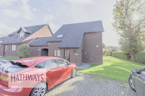 undefined, Rose Gardens, Croesyceiliog, NP44