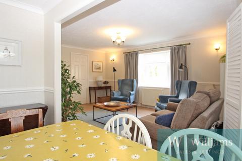 undefined, Medina Park, Folly Lane