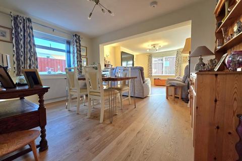 3 bedroom bungalow for sale, Beach Sands, Brean, Burnham-on-Sea, Somerset, TA8