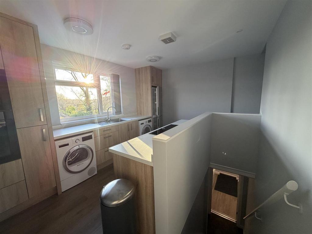 Flat 1 Kitchen