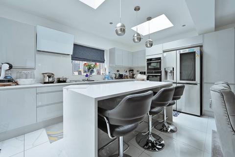 undefined, Prestwick Road, Bushey, South Oxhey, WD19