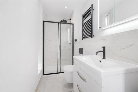 2 bedroom flat for sale, Silvester Road, SE22