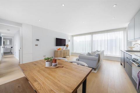 2 bedroom flat for sale, Silvester Road, SE22
